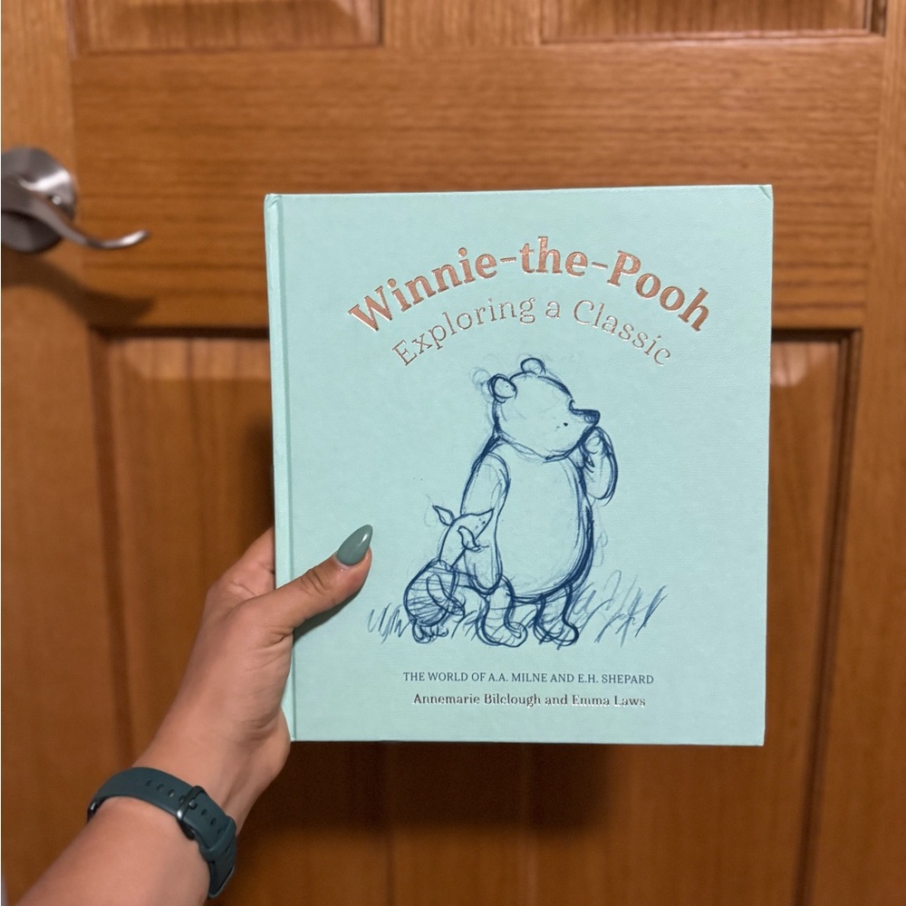 Winnie-The-Pooh: Exploring a Classic - Annemarie Bilclough & EmmaLaws